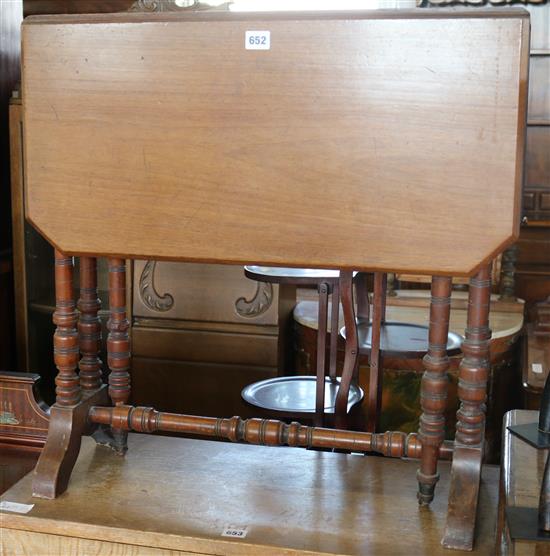 Victorian oak Sutherland table